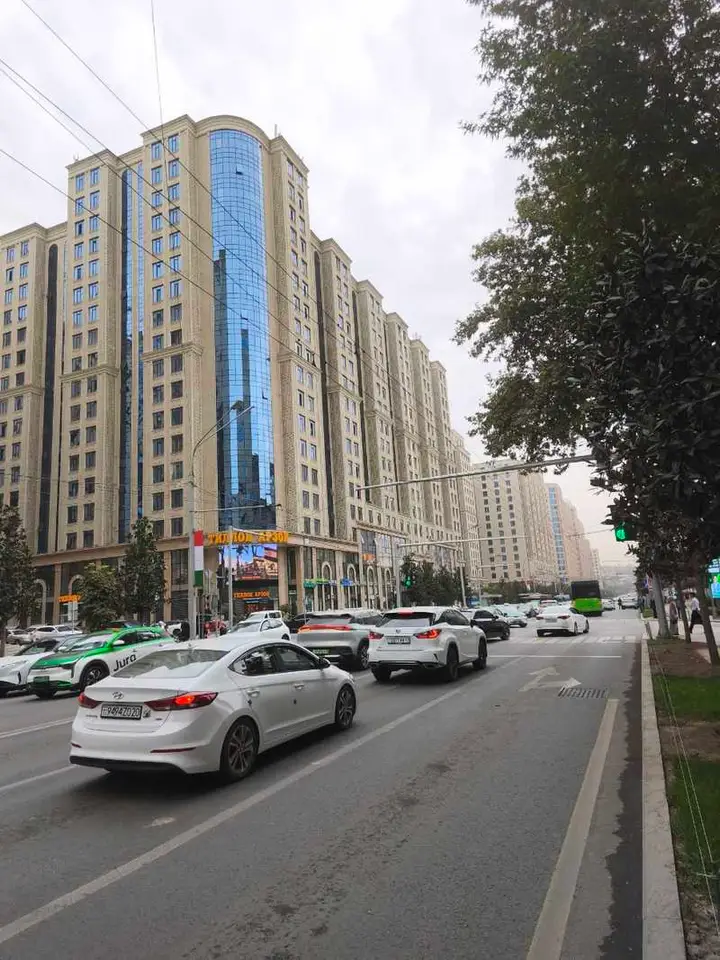 2-комн. квартира, 16 этаж, 71 м², Шохмансур