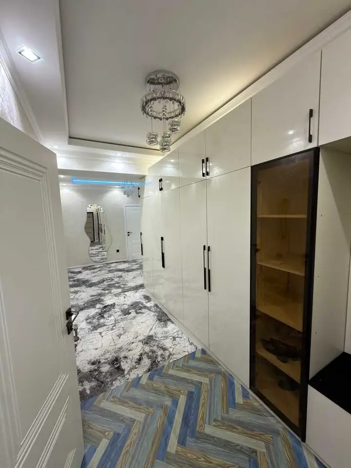 2-комн. квартира, 2 этаж, 82 м², Фирдавси