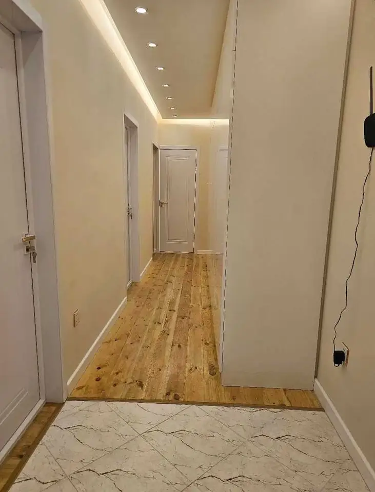 4-комн. квартира, 2 этаж, 70 м², Сино