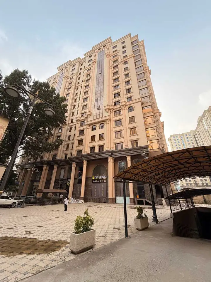 Хонаи 2-ҳуҷрагӣ, ошёнаи 15, 94 м², Спартак