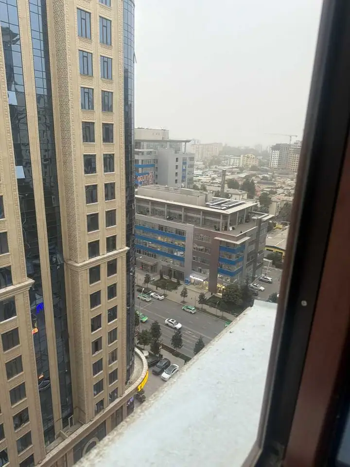 Room, floor 1, Ayni Avenue