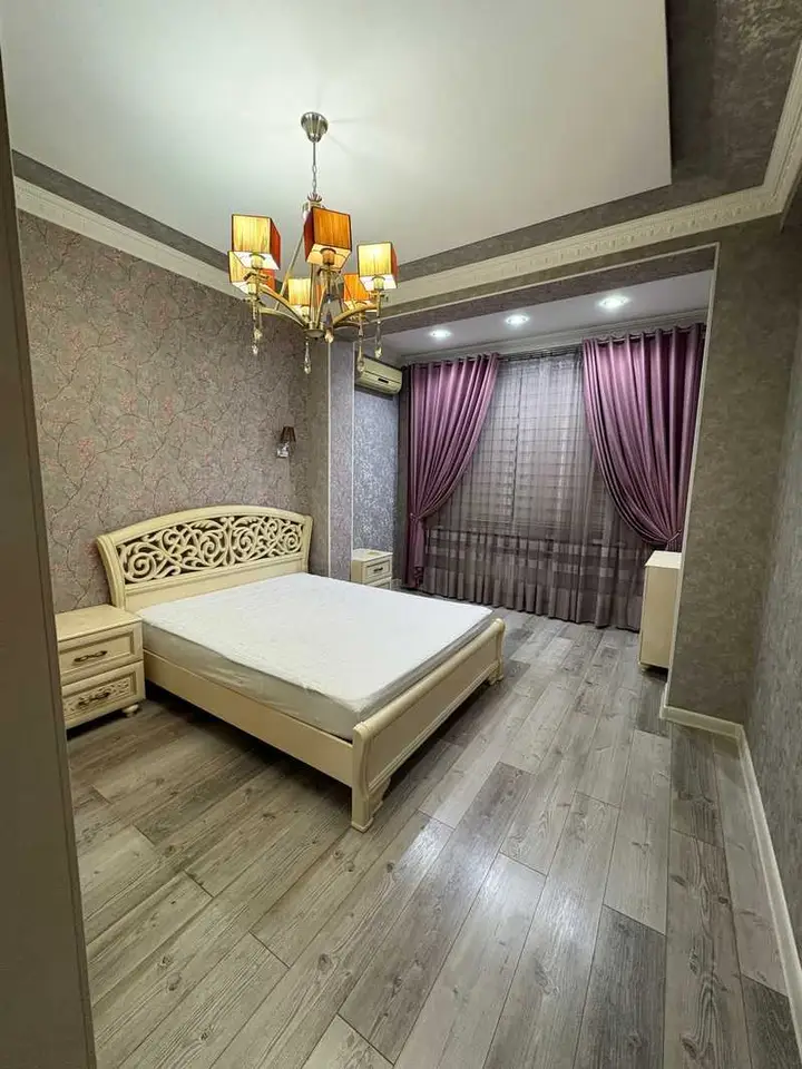 2-комн. квартира, 10 этаж, 95 м², Голубой экран
