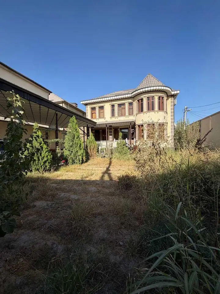 House, 7 rooms, Sino