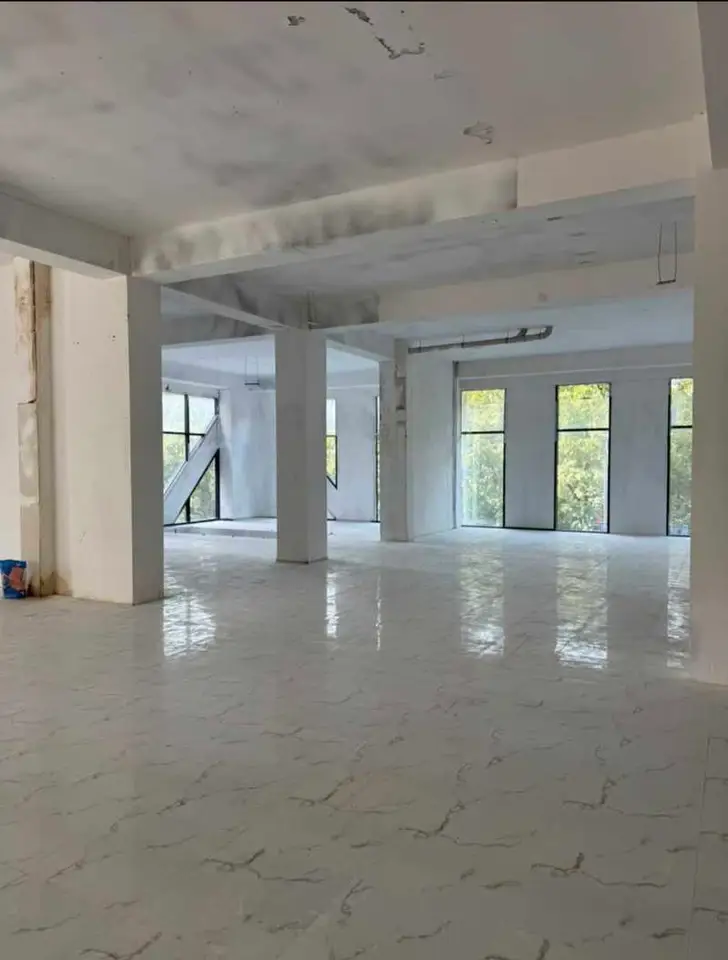 Commercial, 860 m², Spartak