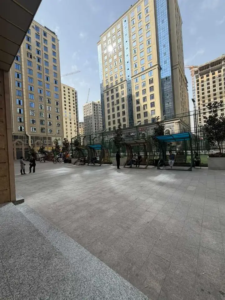 2-комн. квартира, 16 этаж, 71 м², Шохмансур