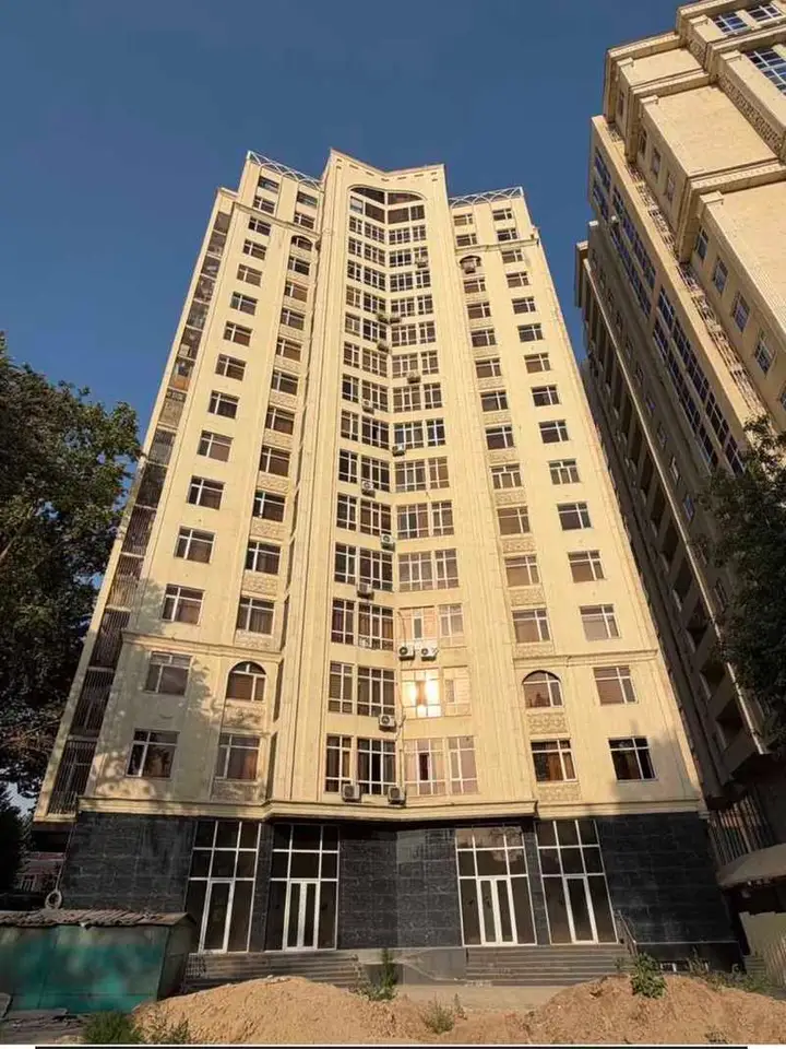 2-комн. квартира, 8 этаж, 60 м², проспект Айни