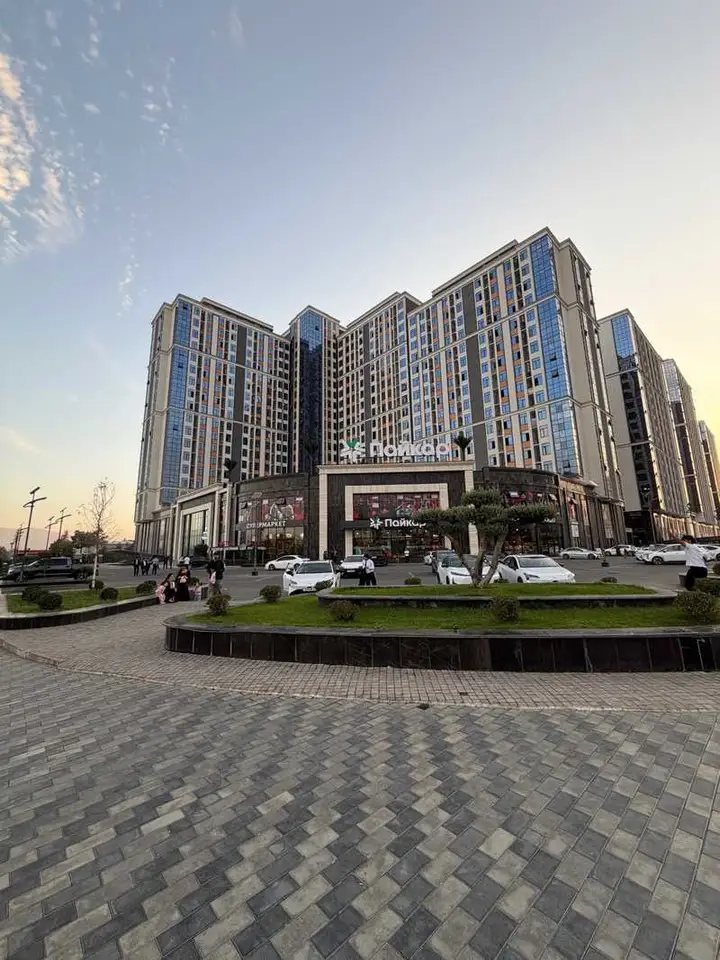 Хонаи 2-ҳуҷрагӣ, ошёнаи 6, 63 м², Автомарказ
