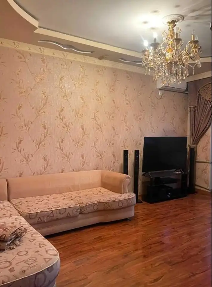 Хонаи 3-ҳуҷрагӣ, ошёнаи 5, 70 м², 103 мкр
