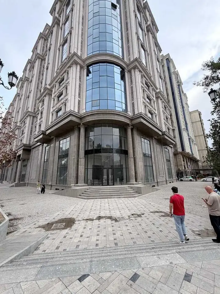 3-комн. квартира, 4 этаж, 90 м², Дом печати