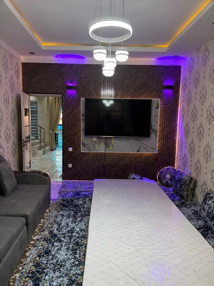 Дом, 7 комн., Сино