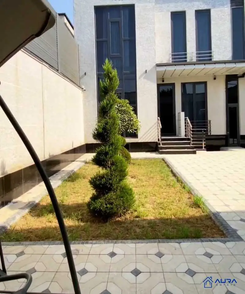 6-комн. квартира, 2 этаж, 500 м², Балх