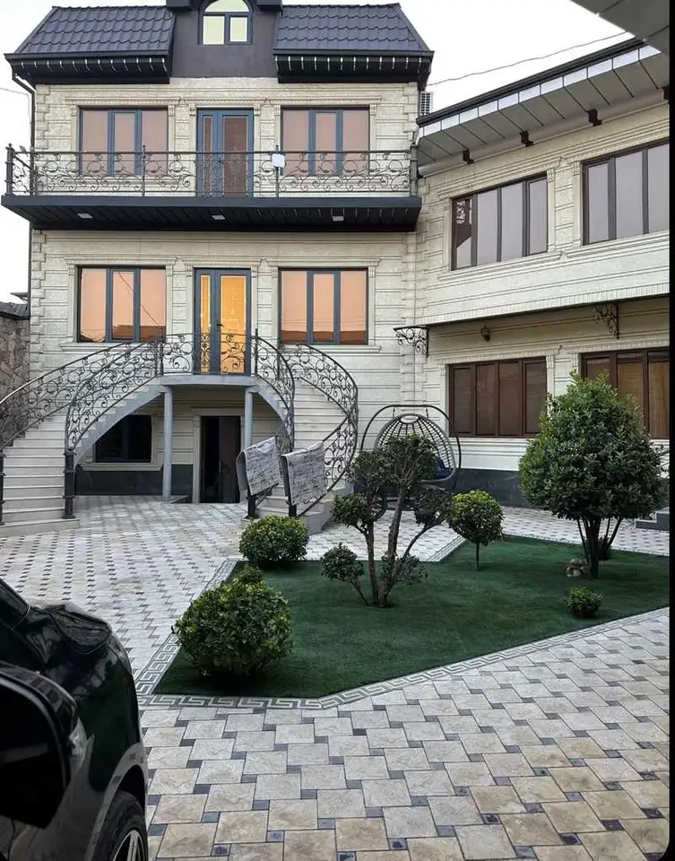Дом, 10 комн., 500 м², Душанбе