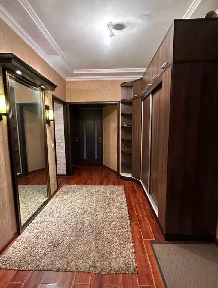 3-комн. квартира, 4 этаж, 74 м², 101 мкр