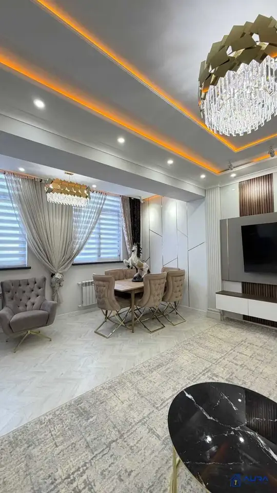Хонаи 3-ҳуҷрагӣ, ошёнаи 8, 114 м², Шоҳмансур