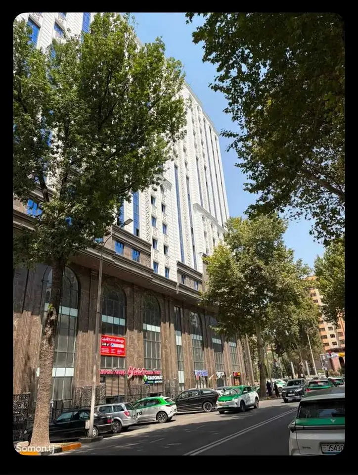 3-комн. квартира, 4 этаж, 127 м², Центр (Рудаки)