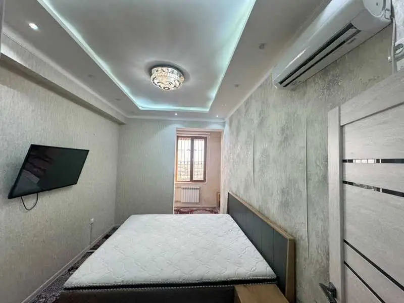 Хонаи 3-ҳуҷрагӣ, ошёнаи 13, 85 м², Фирдавсӣ