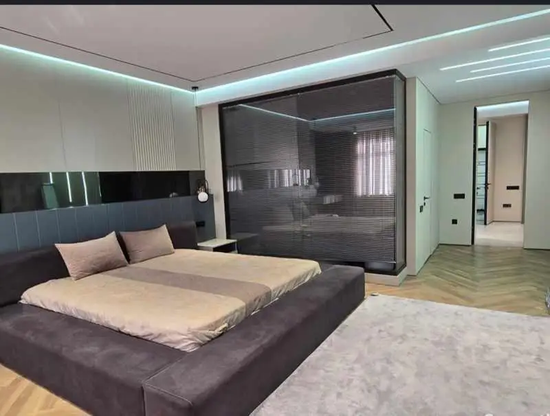 Хонаи 4-ҳуҷрагӣ, ошёнаи 7, 245 м², Северный