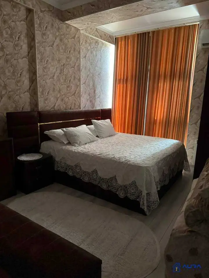 2-комн. квартира, 18 этаж, 53 м², Фирдавси