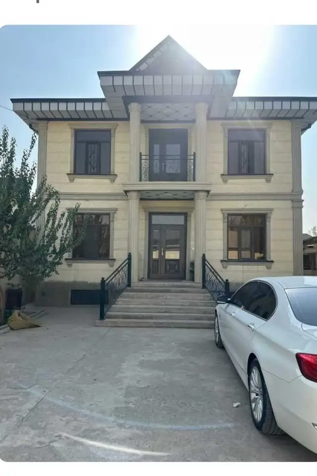 5-комн. квартира, 2 этаж, 104 м², 104 мкр