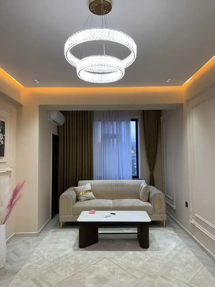 2-комн. квартира, 12 этаж, 61 м², Шохмансур