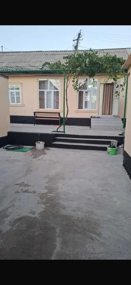 Дом, 2 комн., 100 м², Душанбе