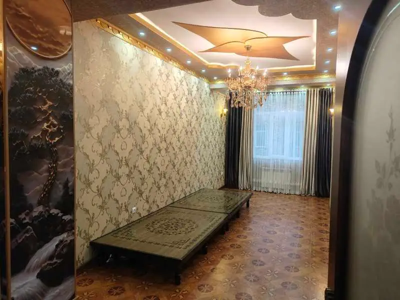 3-комн. квартира, 2 этаж, 70 м², Политехникум