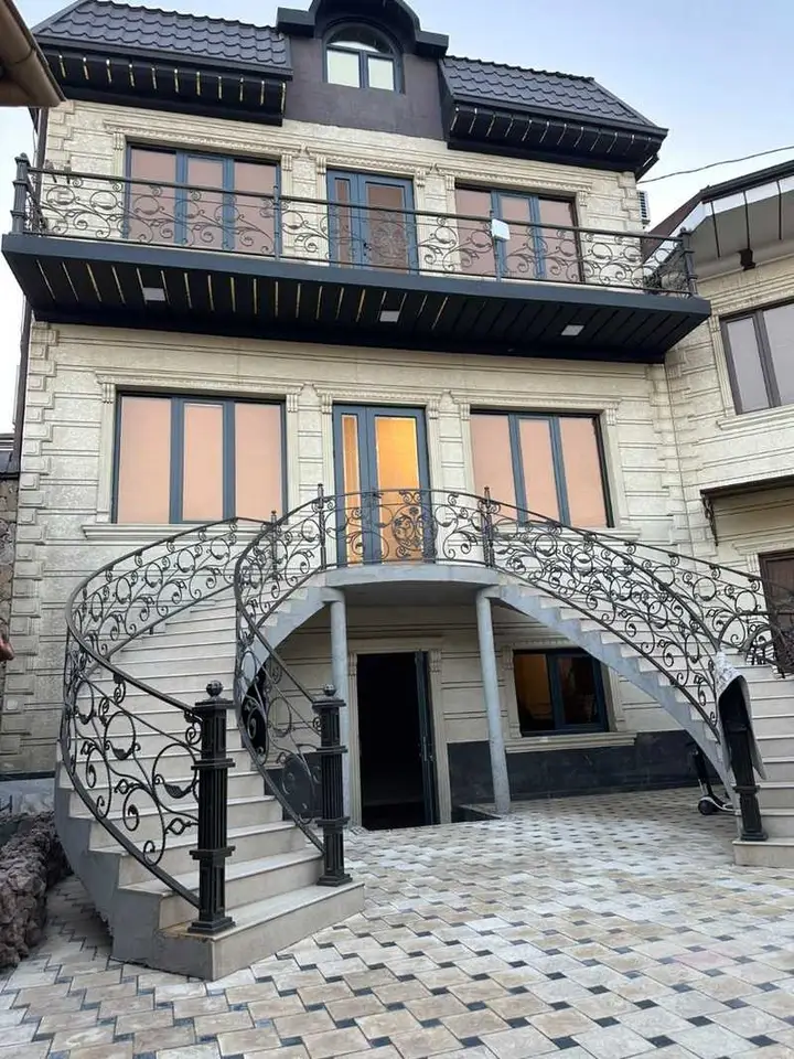 Дом, 9 комн., 500 м², Душанбе