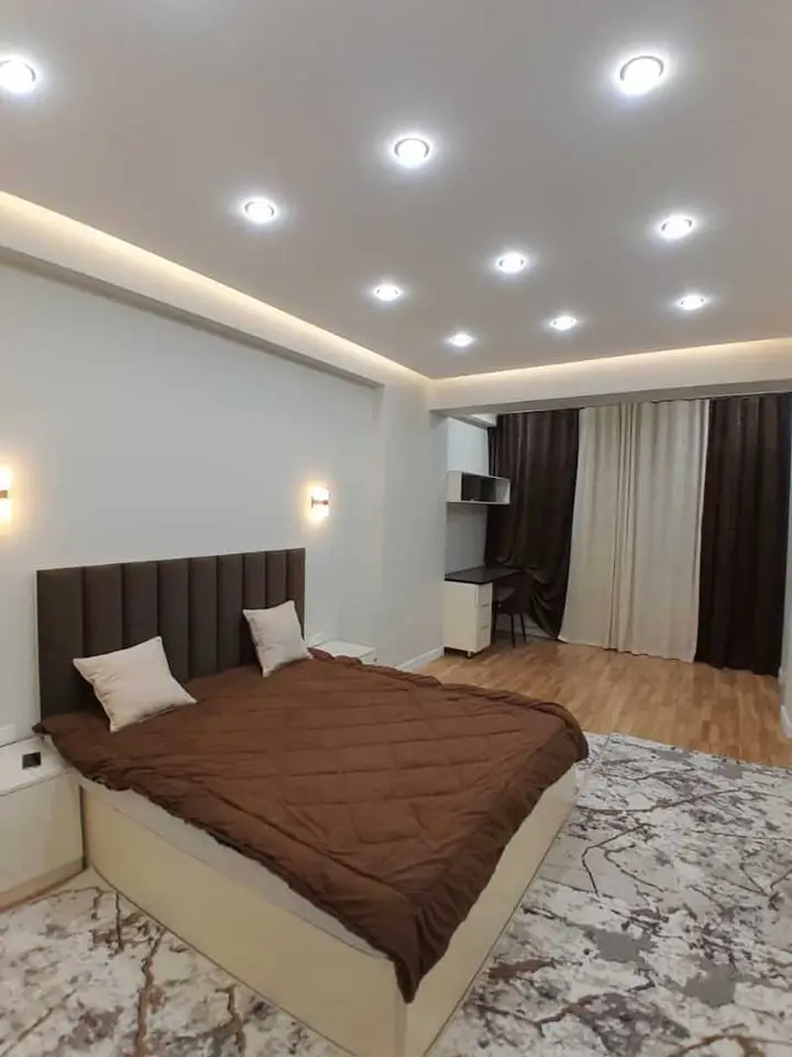 2-комн. квартира, 5 этаж, 82 м², Дом печати