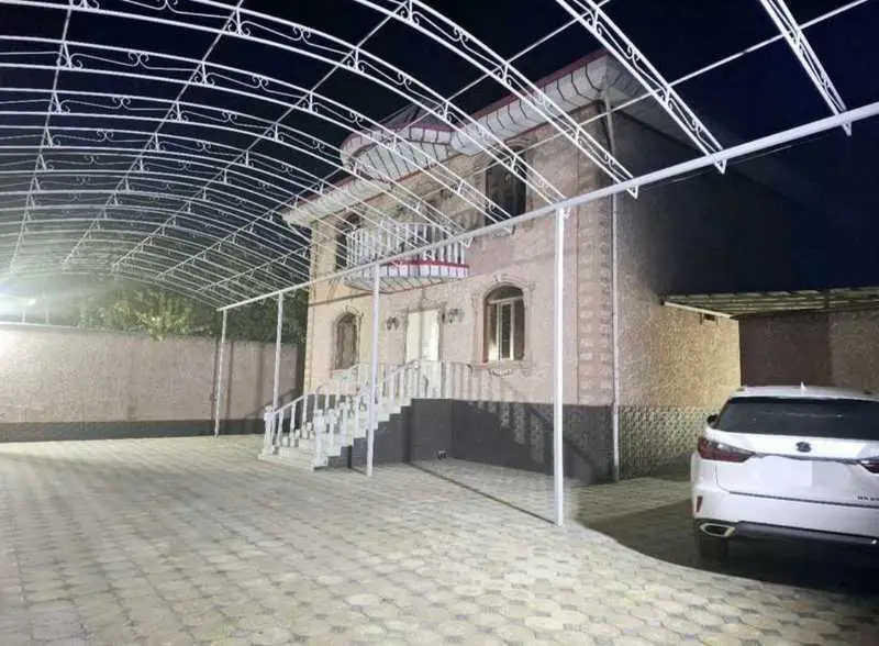House, 5 rooms, 500 m², Avtotsentr