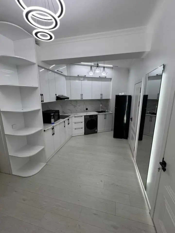 2-комн. квартира, 17 этаж, 60 м², Альфемо