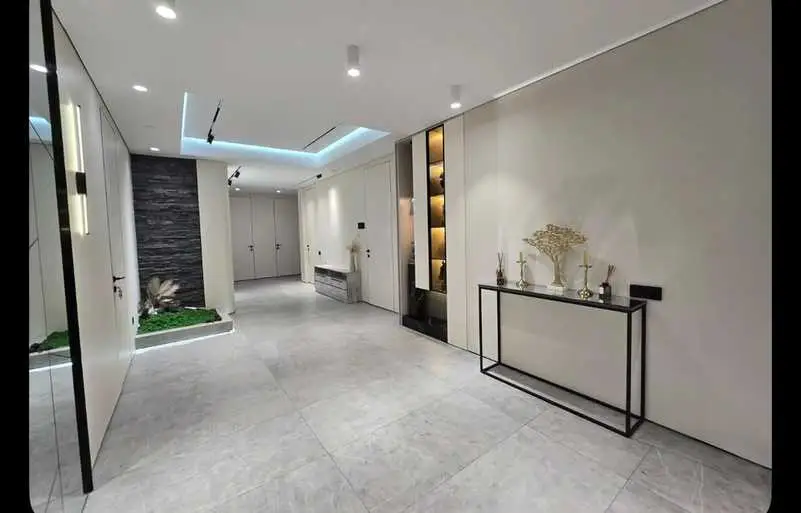4-комн. квартира, 7 этаж, 243 м², Исмоили Сомони