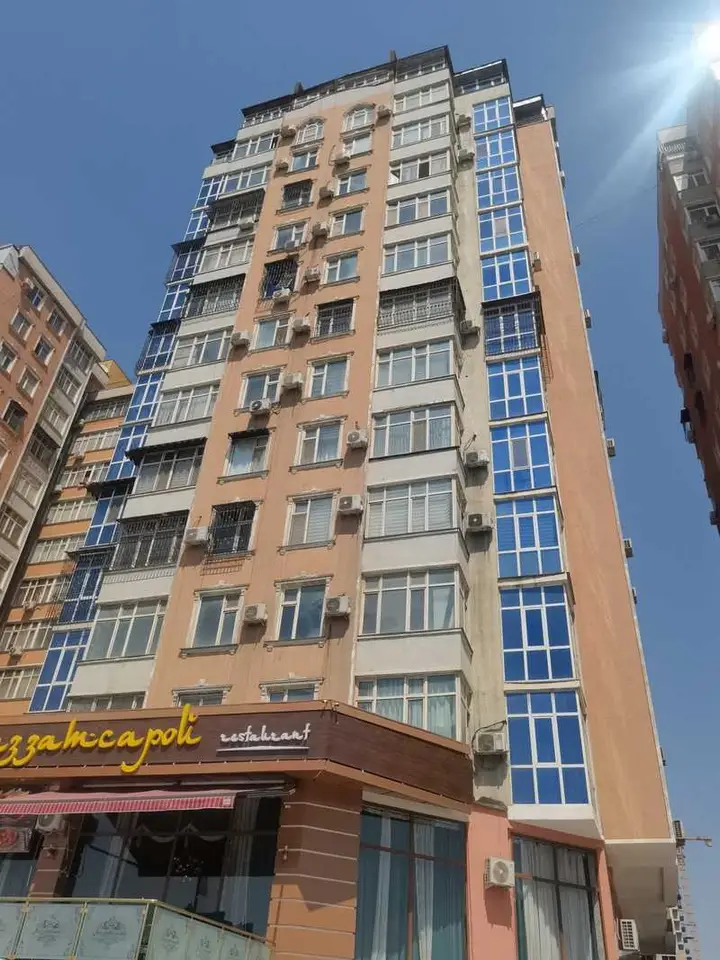 2-комн. квартира, 3 этаж, 84 м², Душанбе