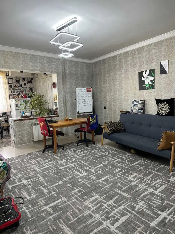 3-комн. квартира, 4 этаж, 70 м², 104 мкр