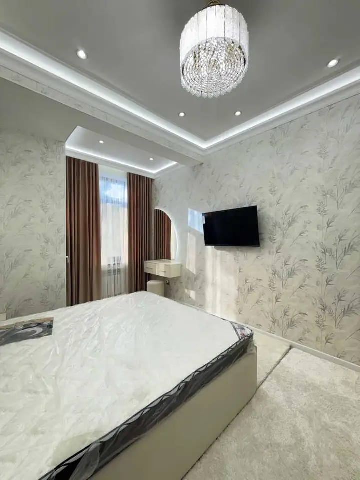 3-комн. квартира, 2 этаж, 75 м², 82 мкр