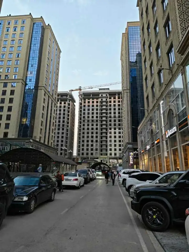 1-комн. квартира, 16 этаж, 52 м², Шохмансур