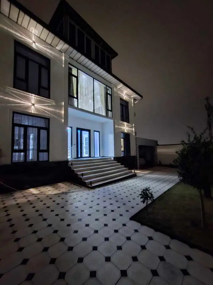 Дом, 6 комн., Зарафшон