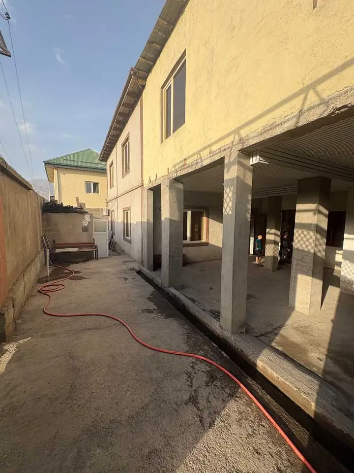 Дом, 7 комн., 300 м², Душанбе