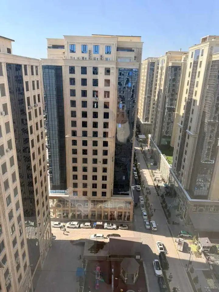 2-комн. квартира, 16 этаж, 53 м², Шохмансур