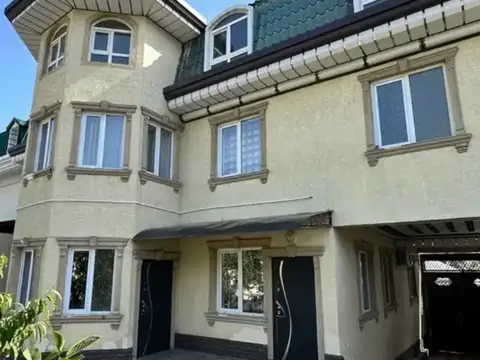 Дом, 7 комн., 380 м², Душанбе