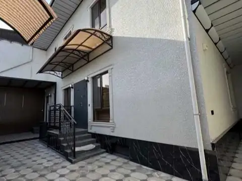 Дом, 7 комн., 200 м², Караболо