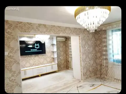 4-комн. квартира, 4 этаж, 98 м², 102 мкр