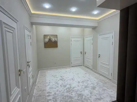 2-комн. квартира, 3 этаж, 91 м², Дом печати