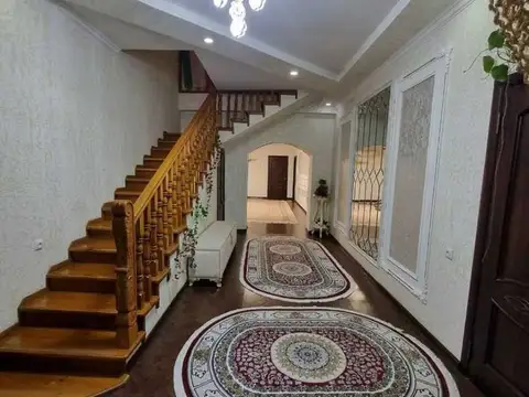 Дом, 9 комн., 280 м², Исмоили Сомони