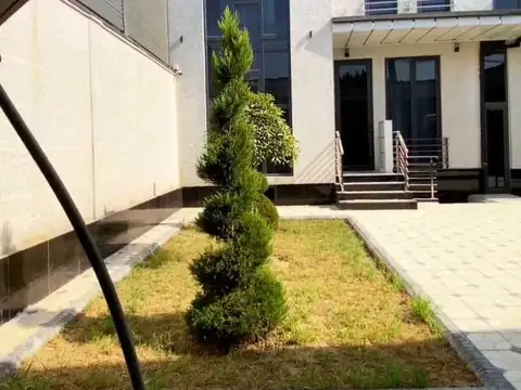 6-комн. квартира, 2 этаж, 500 м², Балх