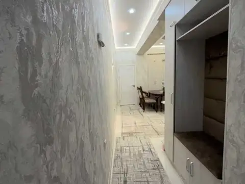 2-комн. квартира, 3 этаж, 78 м², Голубой экран