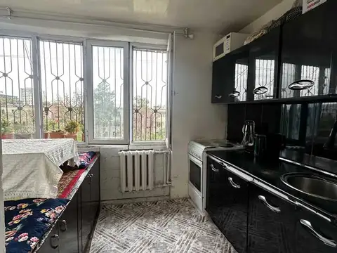 3-комн. квартира, 4 этаж, 65 м², Фирдавси