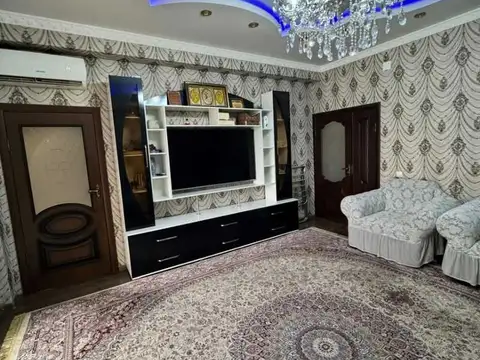 3-комн. квартира, 3 этаж, 94 м², Аэропорт