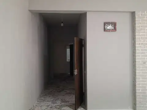 2-комн. квартира, 1 этаж, 85 м², Душанбе