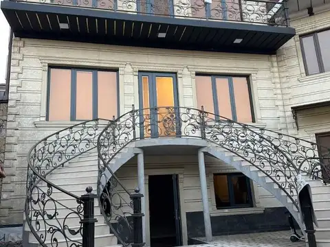 Дом, 9 комн., 500 м², Душанбе
