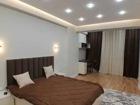 2-комн. квартира, 5 этаж, 82 м², Дом печати